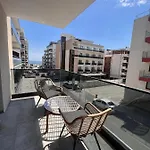 Apartment Over Sea *