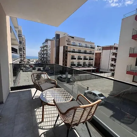 Apartment Over Sea *